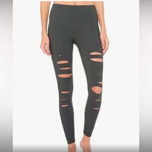 ALO Yoga High‎ Waisted Warrior ripped leggings!! Size S